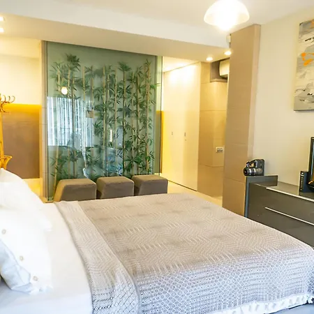 Downtown Oasis - Spacious Modern 3-br Flat Near Beachpark Antalya