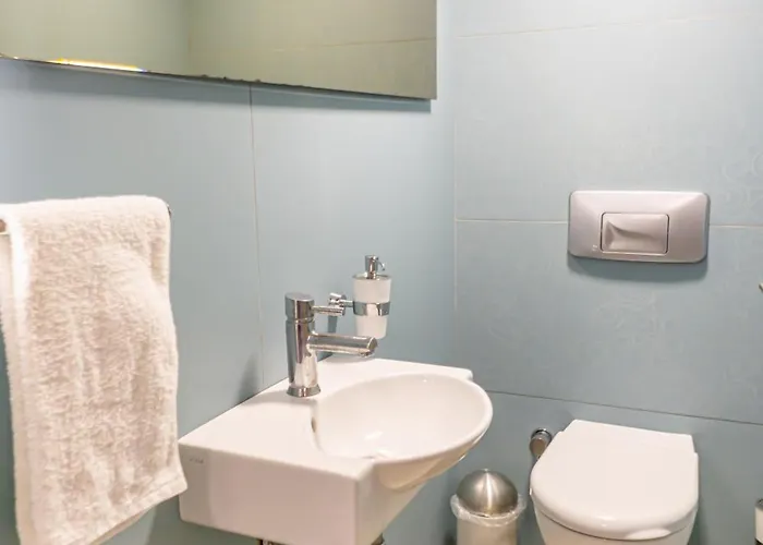 Apartamento Downtown Oasis - Spacious Modern 3-br Flat Near Beachpark Antalya