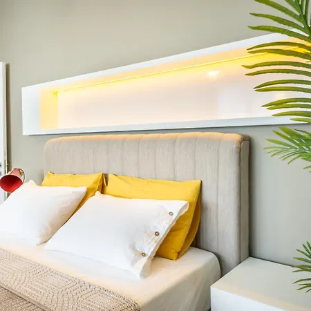 Downtown Oasis - Spacious Modern 3-br Flat Near Beachpark Appartement