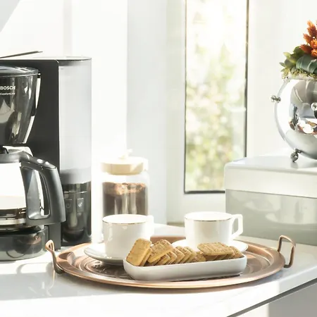 Downtown Oasis - Spacious Modern 3-br Flat Near Beachpark *